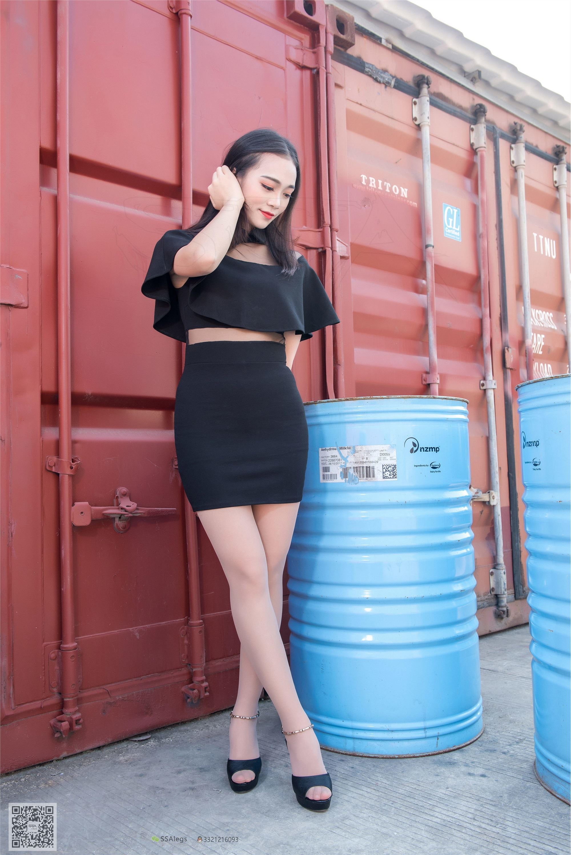 SSA丝社 NO.042 治愈系笑容高姐小凤文艺街拍